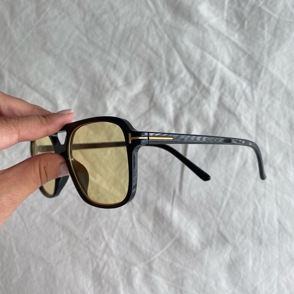 Sunglasses - Picture 4 of 6